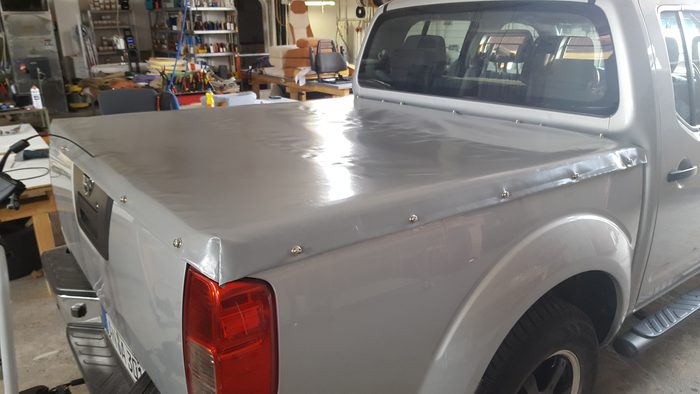 Pickup mit passgenauer Ladeflächen-Abdeckung von Stünzendörfer Windsbach
